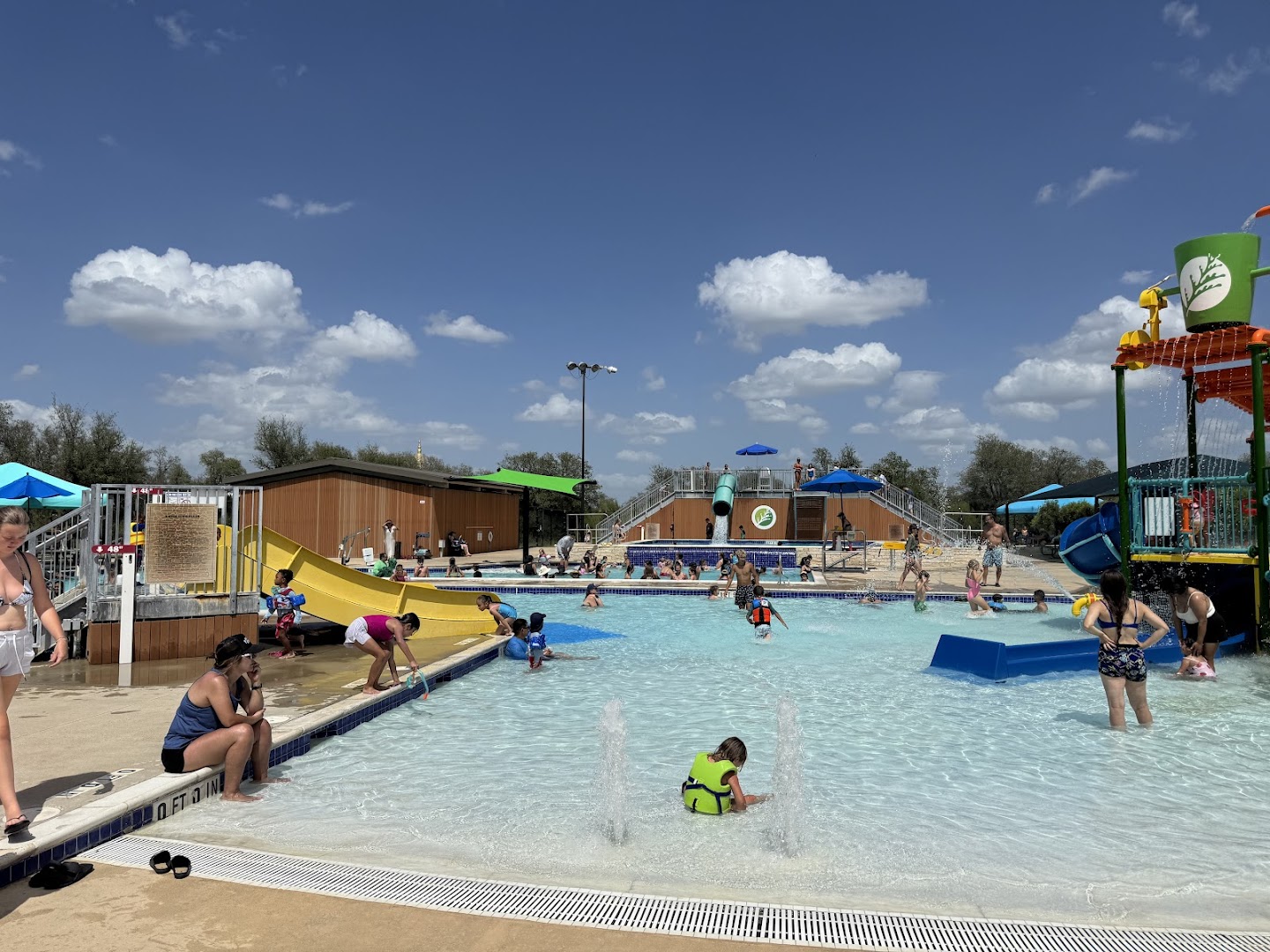 Veterans Memorial Pool