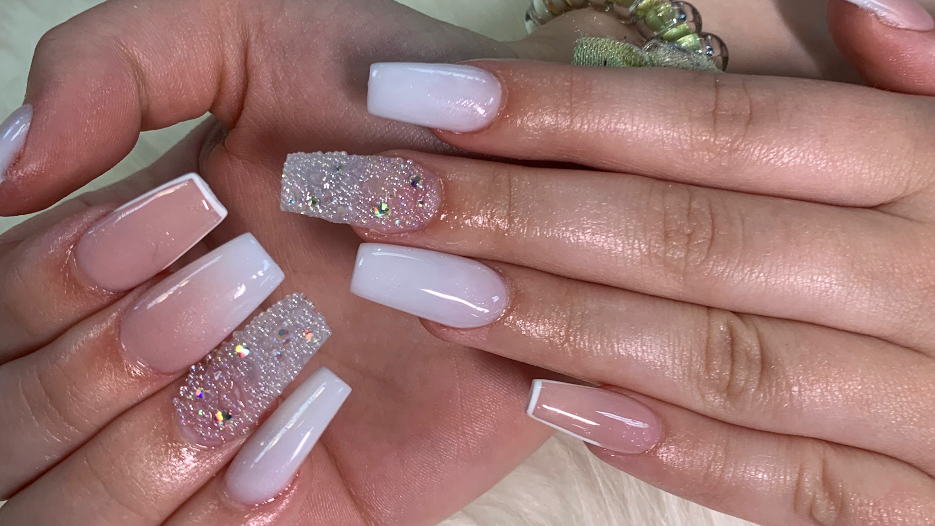Jolie Nails